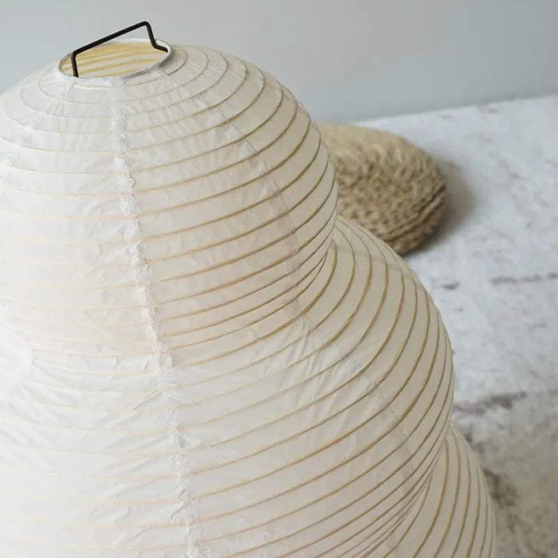 Lampe de table en papier