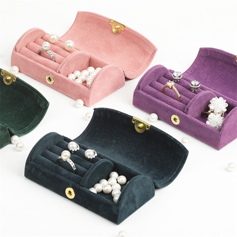 Étui à bijoux en velours