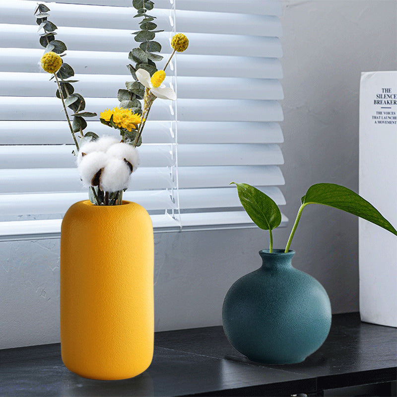 Vase nordique pour fleurs séchées